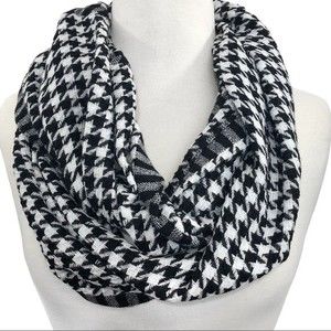 Houndstooth Black White Loop Infinity Scarf